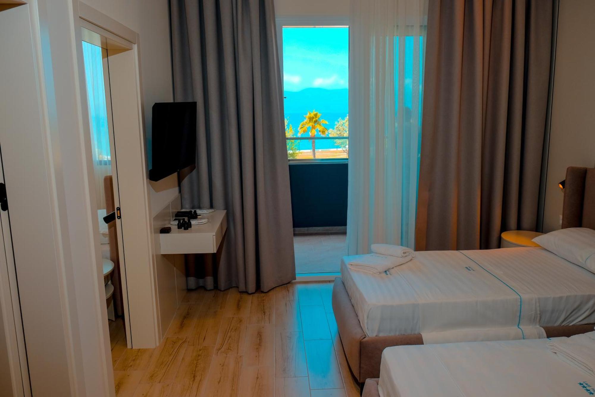 Laid Hotel Vlore Ngoại thất bức ảnh