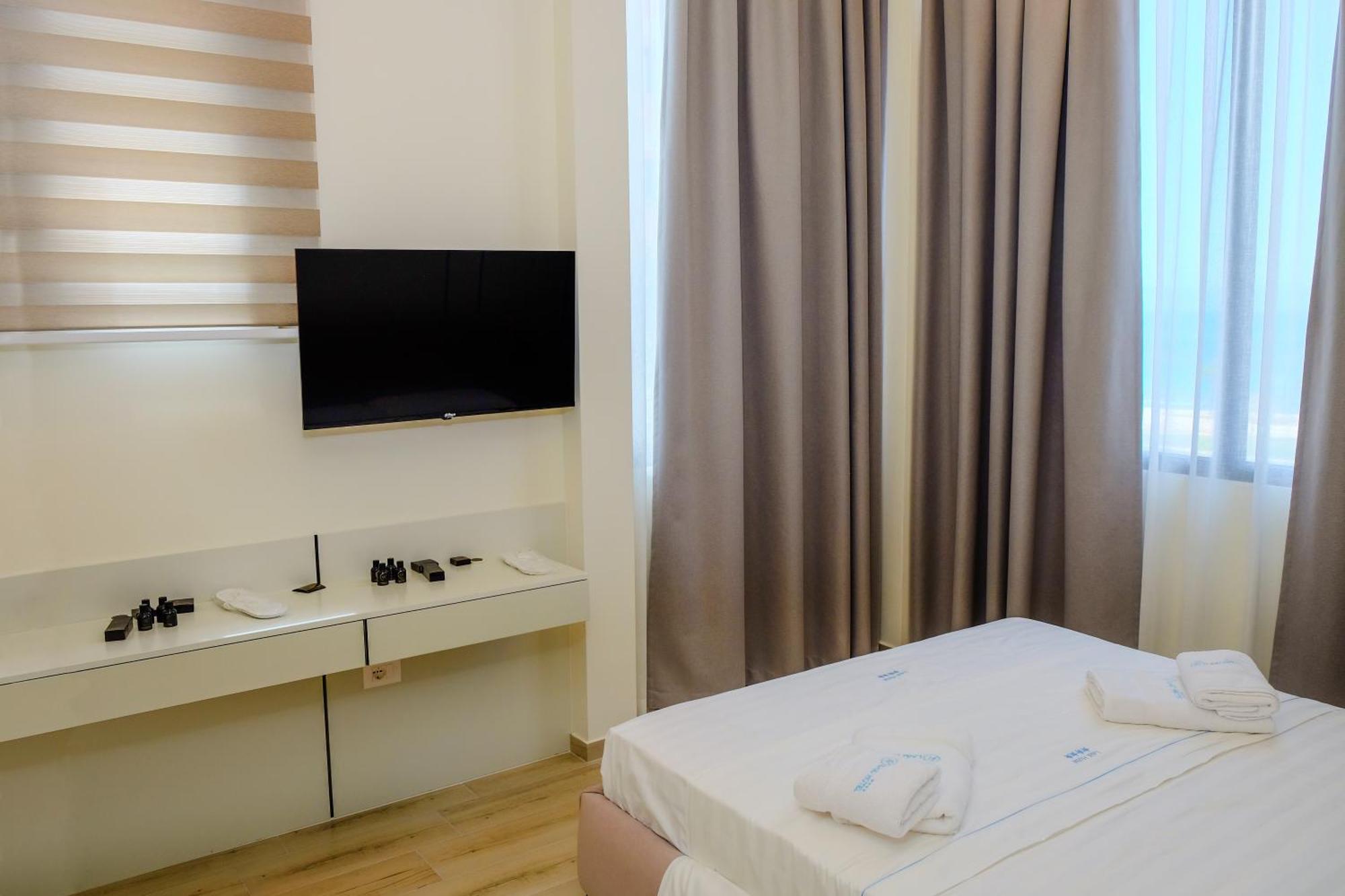 Laid Hotel Vlore Ngoại thất bức ảnh